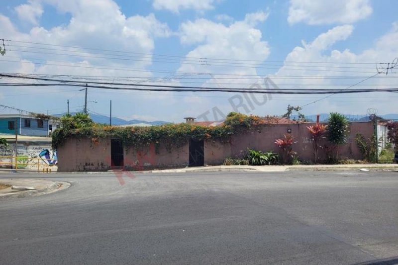 Oportunidad de Inversion!  Propiedad con 8 Apartamentos en Jose Maria Zeledon (ID 2201-5857)