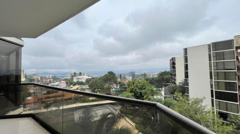 Apartamento en Alquiler en  Escazú, San José