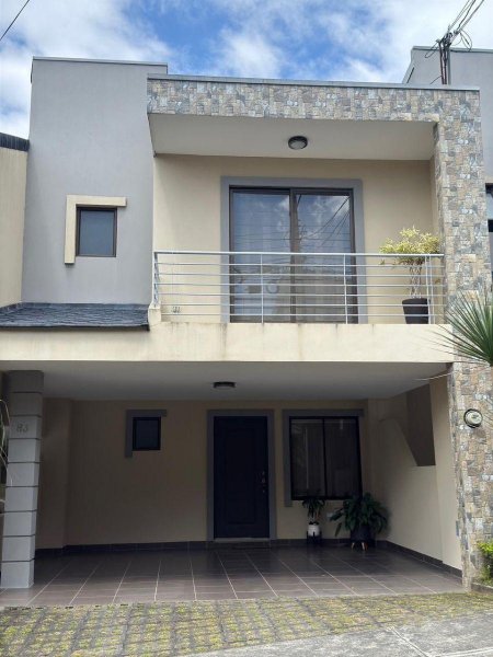 Alquiler de casa amoblada en condominio Valle Alto, Mata de Plátano US$ 1,500 #1999