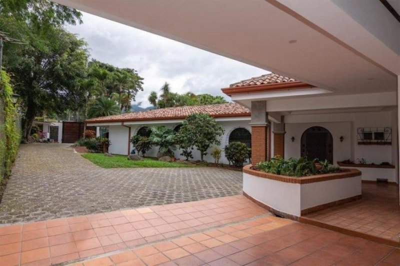 Casa en Alquiler en  Escazú, San José