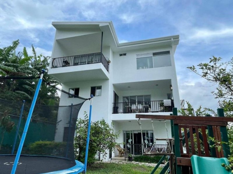 Foto Casa en Venta en Escazú, San José - U$D 350.000 - CAV108260 - BienesOnLine