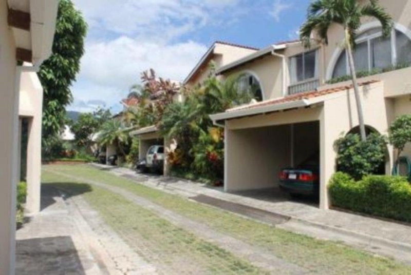 Foto Casa en Venta en San Rafael, Escazú, San José - U$D 325.000 - CAV108261 - BienesOnLine