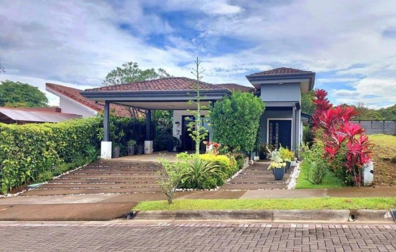 Foto Casa en Venta en Guácima, Alajuela - U$D 325.000 - CAV109105 - BienesOnLine