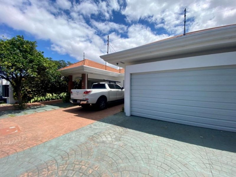 Foto Casa en Venta en Escazú, San José - U$D 485.000 - CAV109418 - BienesOnLine