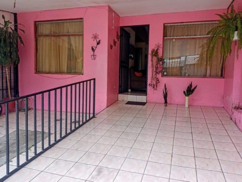 Foto Casa en Venta en Desamparados, San José - U$D 112.000 - CAV110106 - BienesOnLine