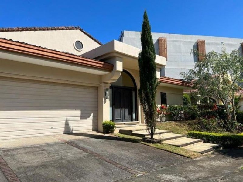 Foto Casa en Venta en Santa Ana, San José - U$D 580.000 - CAV110247 - BienesOnLine