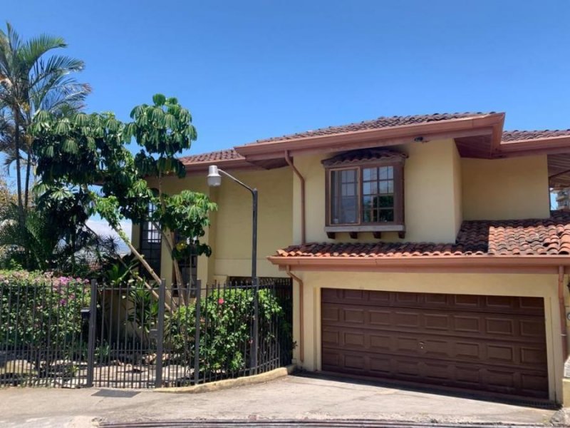 Foto Casa en Venta en Escazú, San José - U$D 550.000 - CAV110274 - BienesOnLine