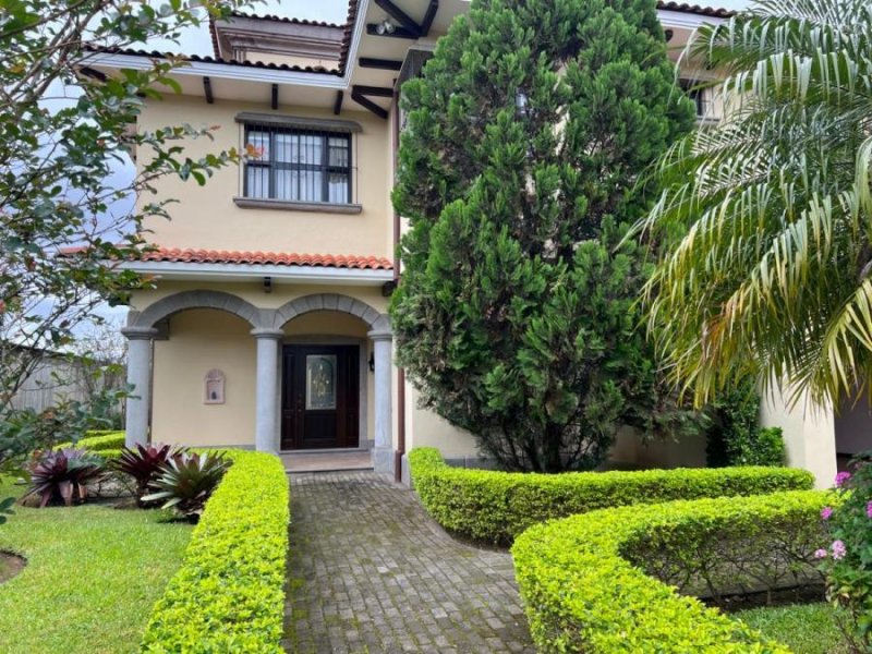 Foto Casa en Venta en Curridabat, San José - U$D 620.000 - CAV110618 - BienesOnLine