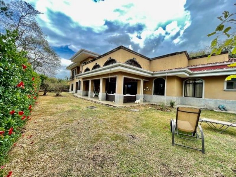 Foto Casa en Venta en Alajuela, Alajuela - U$D 740.000 - CAV110627 - BienesOnLine