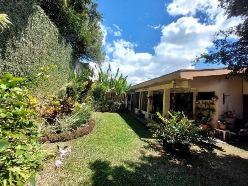 Foto Casa en Venta en Mata Redonda, San José - U$D 375.000 - CAV110632 - BienesOnLine