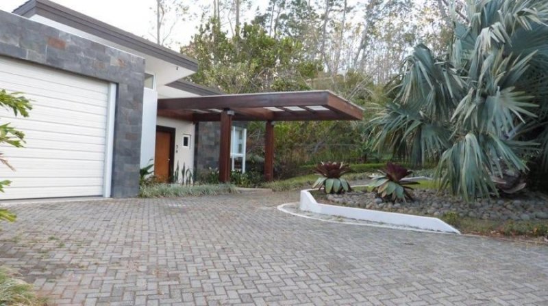 Foto Casa en Venta en Escazú, San José - U$D 850.000 - CAV110739 - BienesOnLine