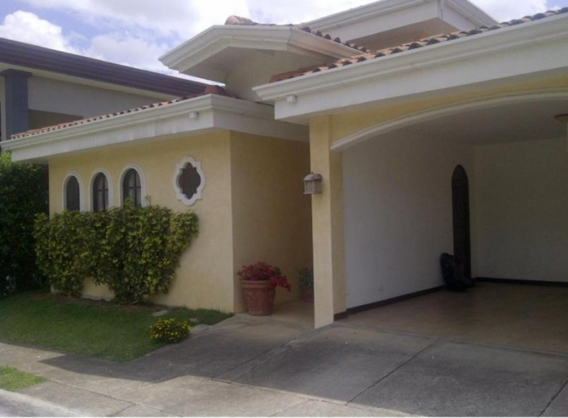 Foto Casa en Venta en Santo Domingo, Heredia - U$D 295.000 - CAV110927 - BienesOnLine