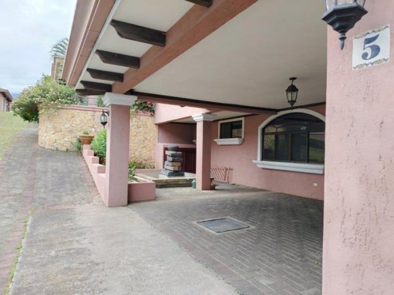 Foto Casa en Venta en Escazú, San José - U$D 319.000 - CAV110954 - BienesOnLine