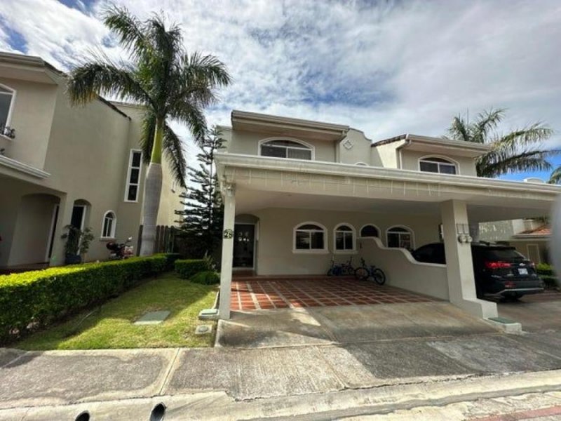 Foto Casa en Venta en Escazú, San José - U$D 320.000 - CAV111021 - BienesOnLine