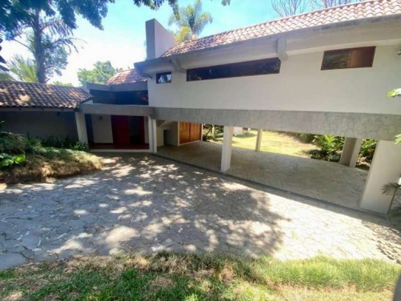 Casa en Venta en  Escazú, San José