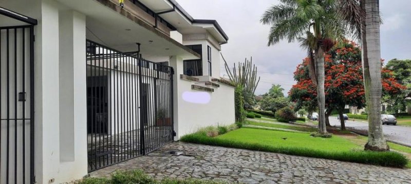 Casa en Venta en  Escazú, San José