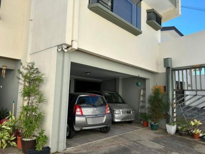 Foto Casa en Venta en Escazú, San José - U$D 170.000 - CAV112131 - BienesOnLine