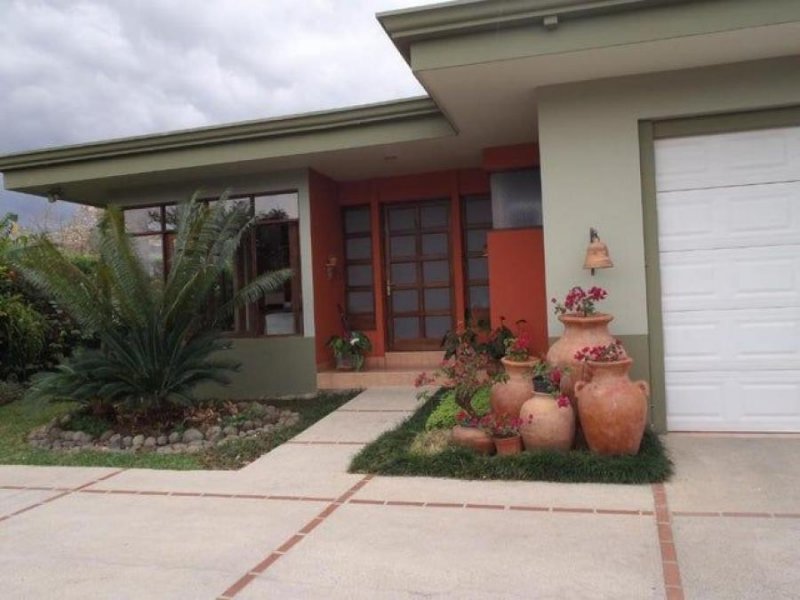 Foto Casa en Venta en Escazú, San José - U$D 750.000 - CAV112461 - BienesOnLine