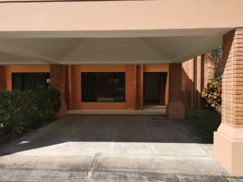 Casa en Venta en  Escazú, San José