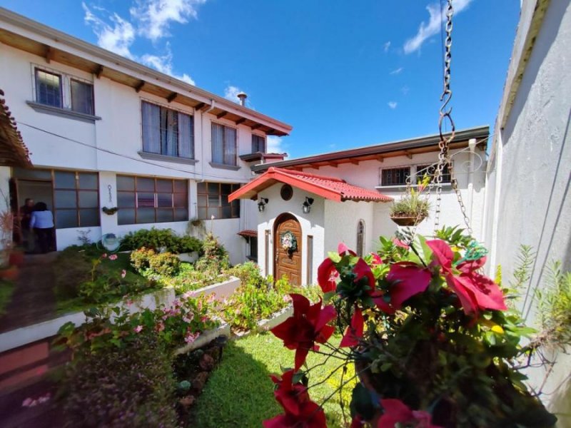 Foto Casa en Venta en Montes de Oca, San José - U$D 358.000 - CAV113297 - BienesOnLine