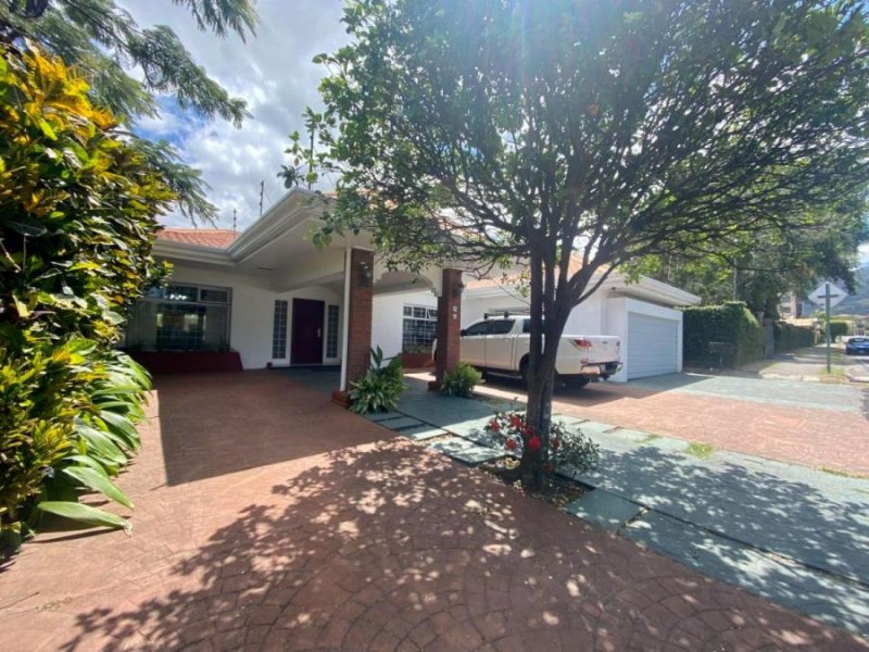 Casa en Venta en San Rafael Escazú, San José