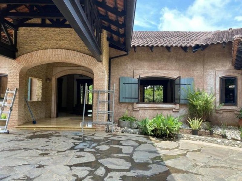 Foto Casa en Venta en Guácima, Alajuela - U$D 1.390.000 - CAV115571 - BienesOnLine