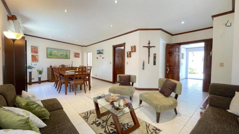 Venta de Casa en San Rafael de Escazû. MLS 25-1470 (JA)