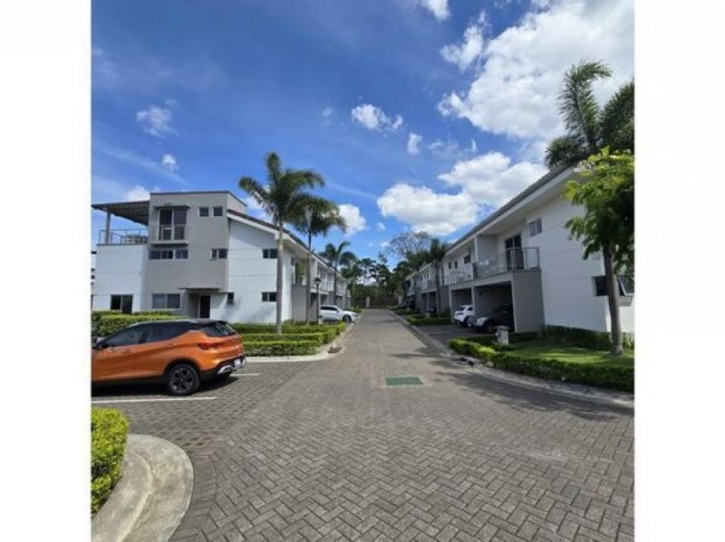 Casa en Venta en  Escazú, San José