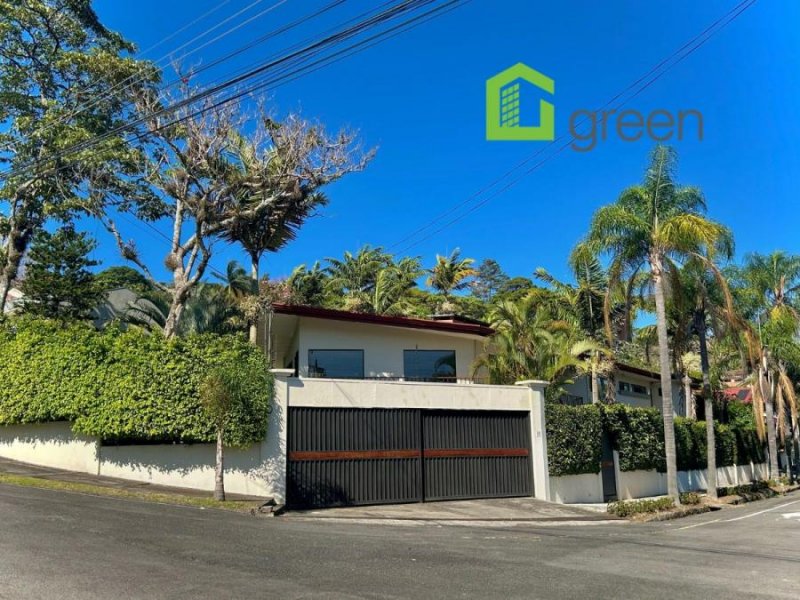 Casa en Venta en  Escazú, San José