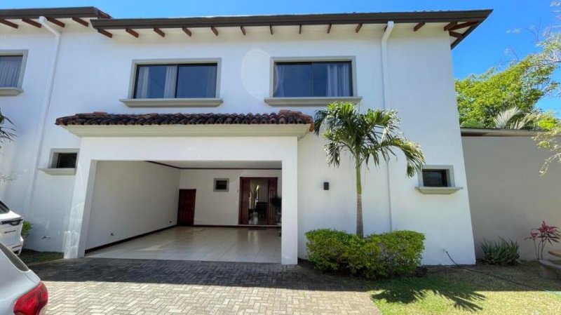 Casa en Venta en  Escazú, San José