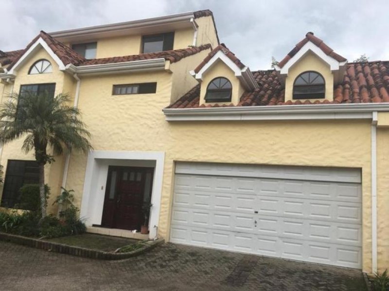 Foto Casa en Venta en Escazú, San José - U$D 250.000 - CAV42599 - BienesOnLine