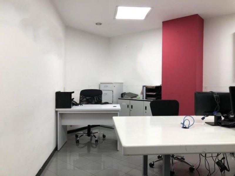 Se vende edificio comercial en Merced San José A23-1418