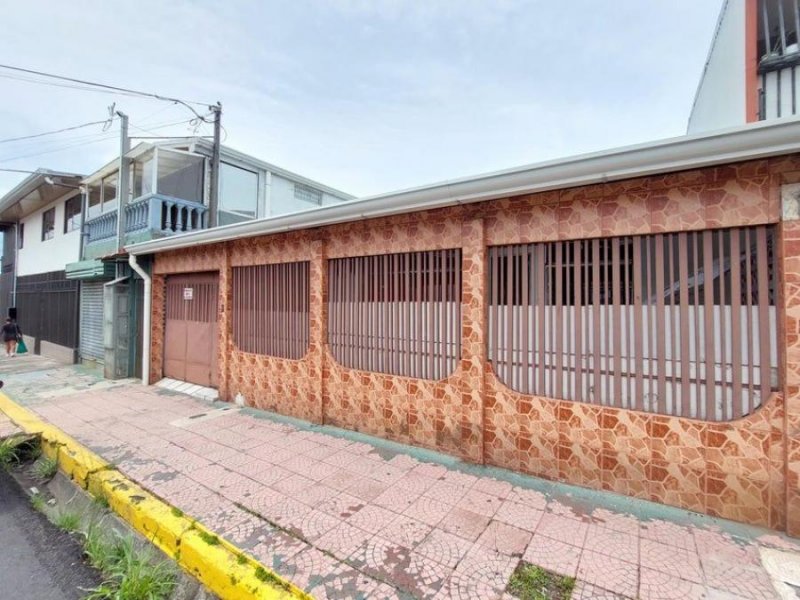 Venta de Edificio en Hatillo, San José. RAH 25-629 INVERSIÓN