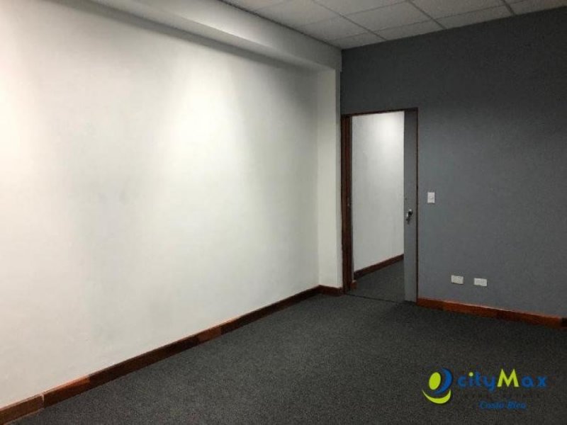 Foto Oficina en Alquiler en San Francisco, San José - U$D 900 - OFA83210 - BienesOnLine