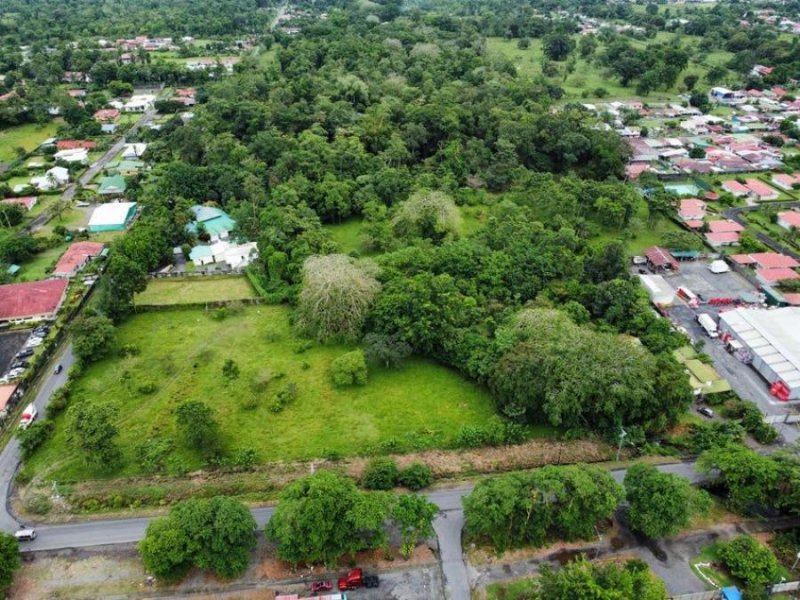 Venta de Lote con Casa + Apto en Guápiles, Pococí.