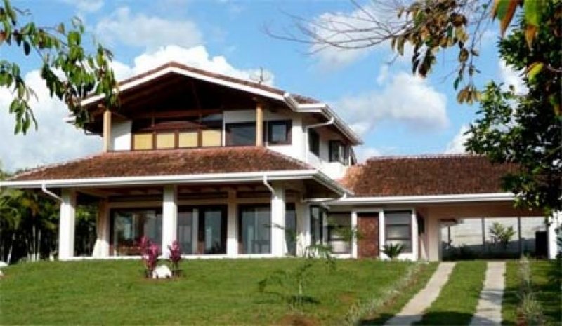 Foto Casa en Venta en Turrúcares, Alajuela - U$D 1.900.000 - CAV500 - BienesOnLine