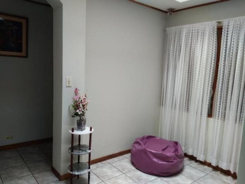 Foto Casa en Venta en San Francisco de Dos Ríos, San José, San José - U$D 180.000 - CAV25332 - BienesOnLine