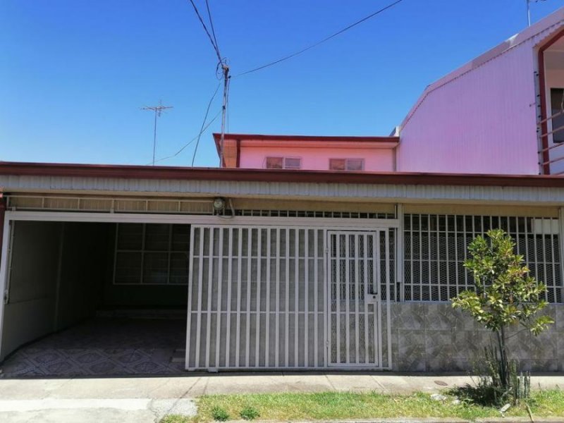 Foto Casa en Venta en Peregrina, Uruca, San José - ¢ 59.000.000 - CAV57559 - BienesOnLine