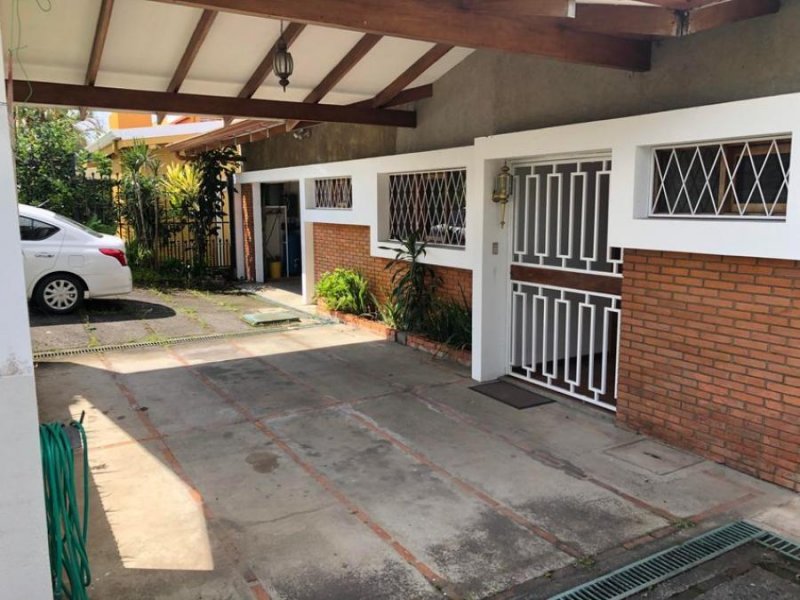 Foto Casa en Alquiler en San Rafael, Sabanilla, Montes de Oca, San José - U$D 2.000 - CAA52868 - BienesOnLine