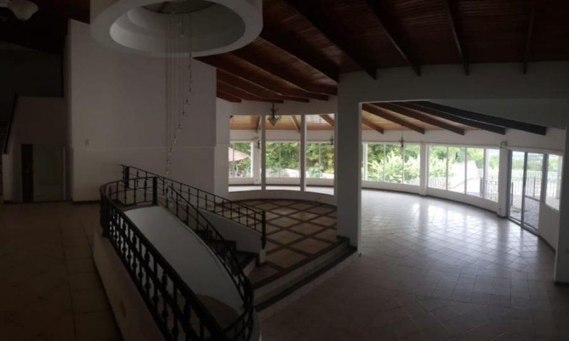 Foto Casa en Venta en Santa Ana, San José - U$D 1.850.000 - CAV20972 - BienesOnLine