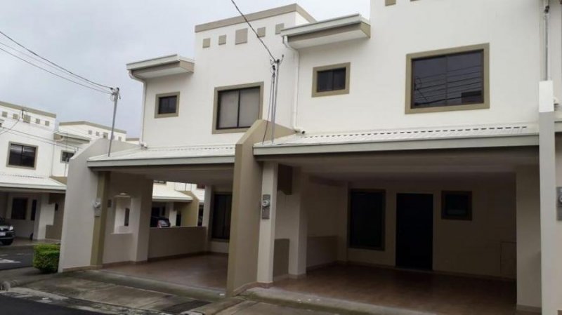 Foto Casa en Alquiler en Hatillo, San José - U$D 750 - CAA44330 - BienesOnLine