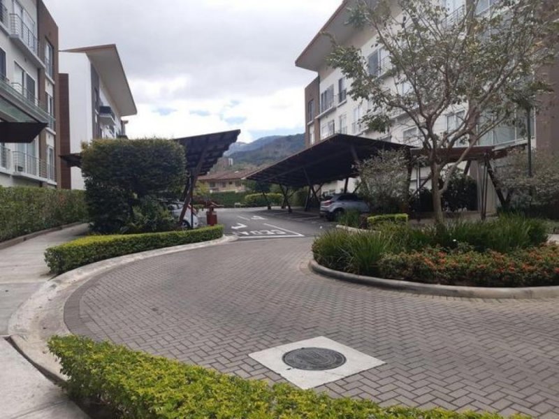 Foto Apartamento en Alquiler en Guachipelín, Escazú, San José - U$D 1.200 - APA40153 - BienesOnLine