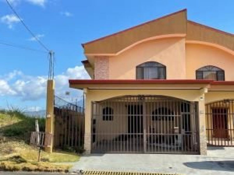 Foto Casa en Alquiler en Ciudad Cariari, Belén, Heredia - U$D 1.150 - CAA40546 - BienesOnLine