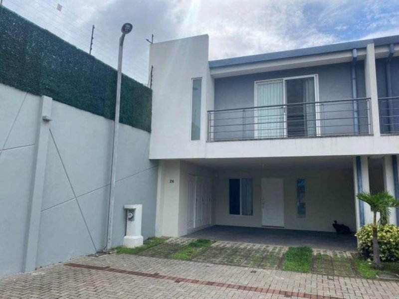 Foto Casa en Venta en Brasil, Santa Ana, San José - U$D 1.450 - CAV80644 - BienesOnLine