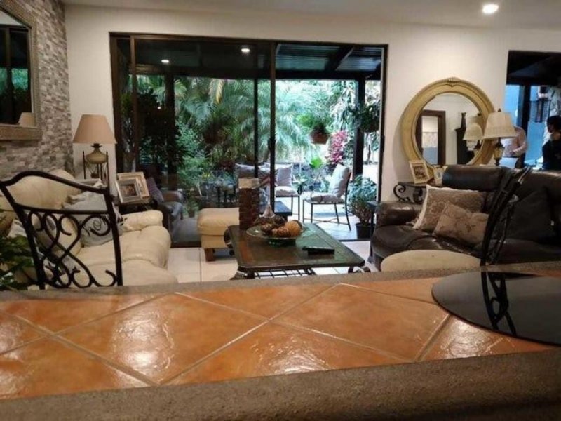 Foto Casa en Alquiler en Escazú, San José - U$D 2.600 - CAA78999 - BienesOnLine