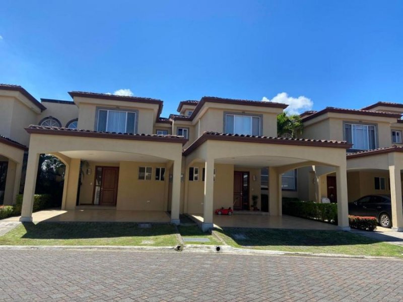 Foto Casa en Alquiler en Escazú, San José - U$D 1.350 - CAA43527 - BienesOnLine