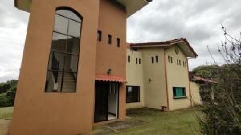 Foto Casa en Alquiler en san rafael montes de oca, San Rafael, Heredia - U$D 2.000 - CAA91480 - BienesOnLine