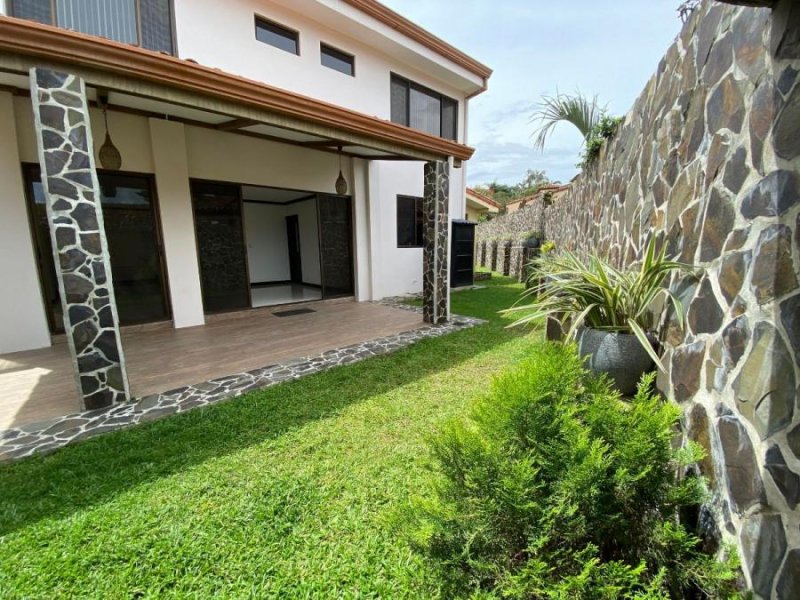 Foto Casa en Alquiler en Escazú, San José - U$D 3.000 - CAA39979 - BienesOnLine