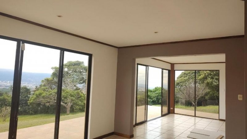 Foto Casa en Alquiler en San Rafael, Heredia - U$D 2.000 - CAA97494 - BienesOnLine