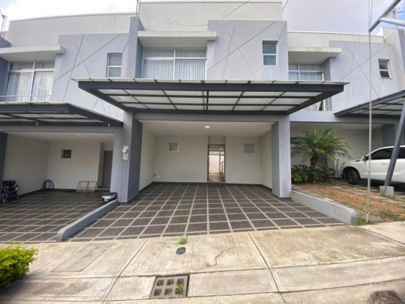 Alquiler de Casa en Santo Domingo, Heredia. MLS 24-1465